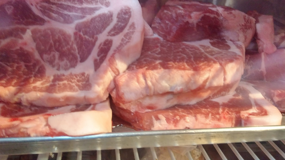 山盛りのお肉
